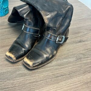 Distressed Black Leatherer Frye Boot
